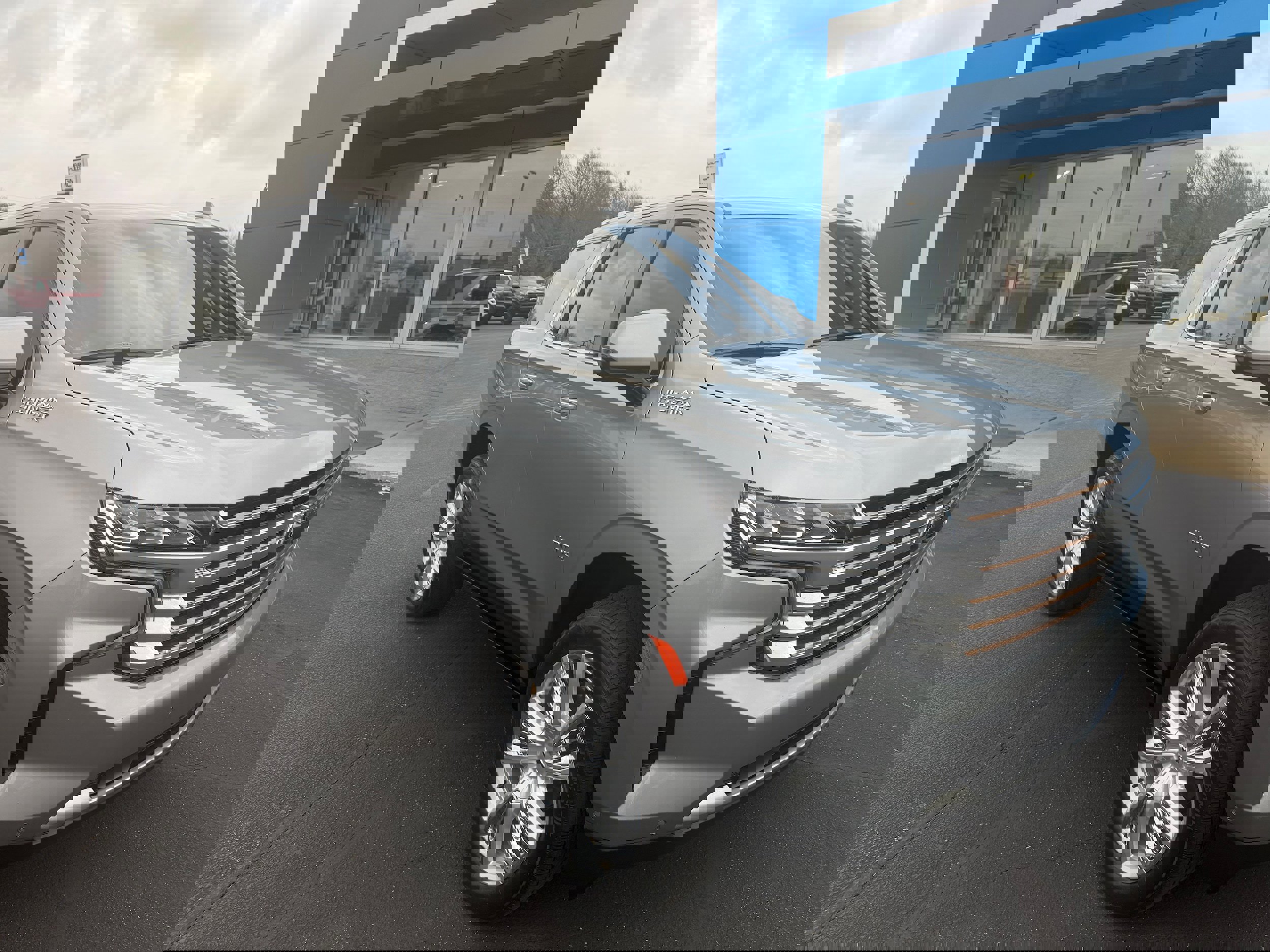 Used 2023 Chevrolet Tahoe High Country w/ Advanced Technology Package image 3