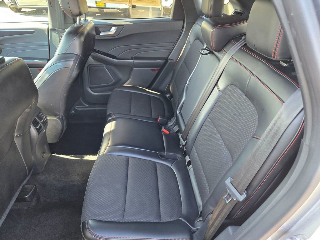 Used 2024 Ford Escape ST-Line image 7