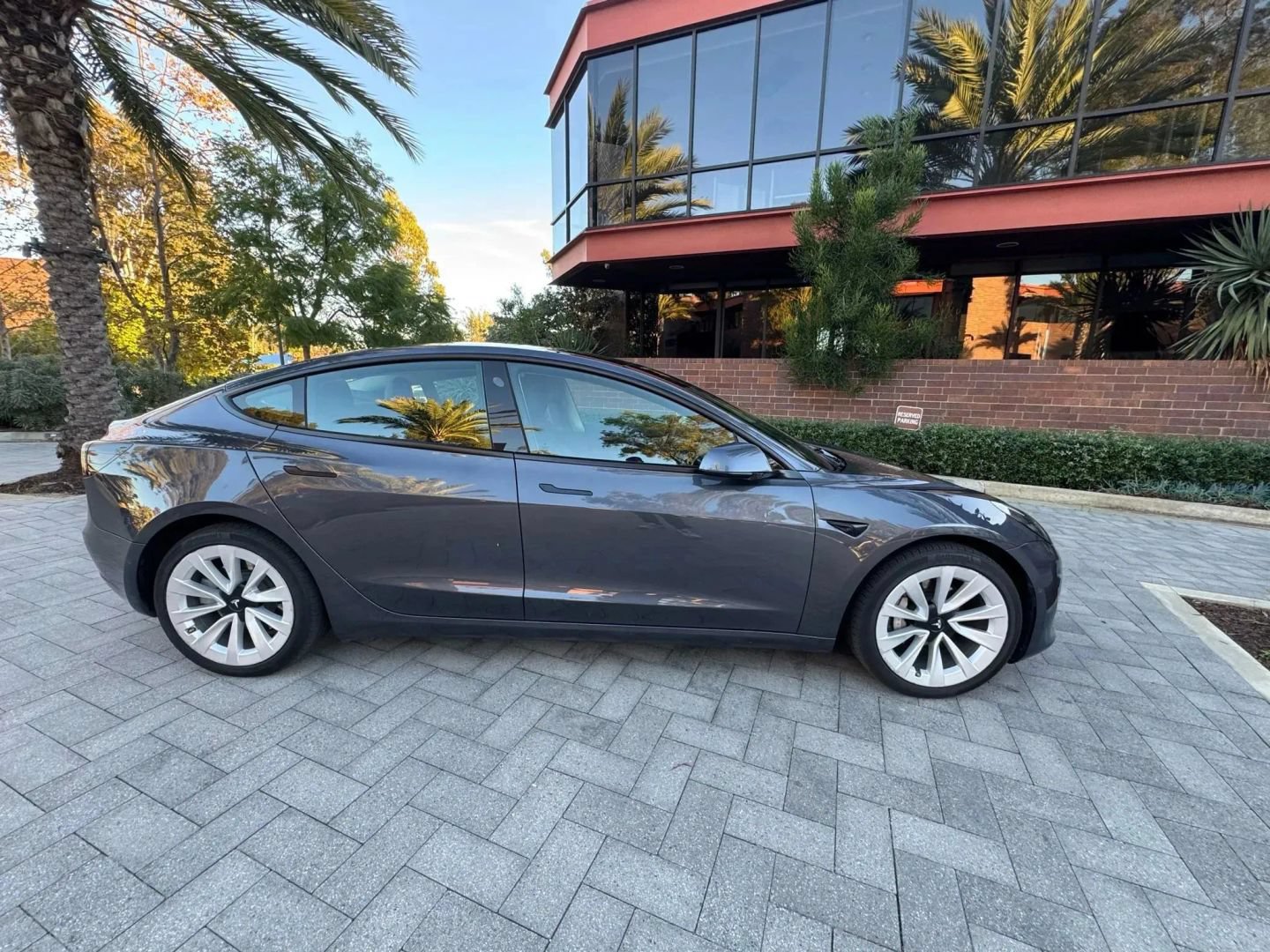 Used 2023 Tesla Model 3 Standard Range RWD image 5