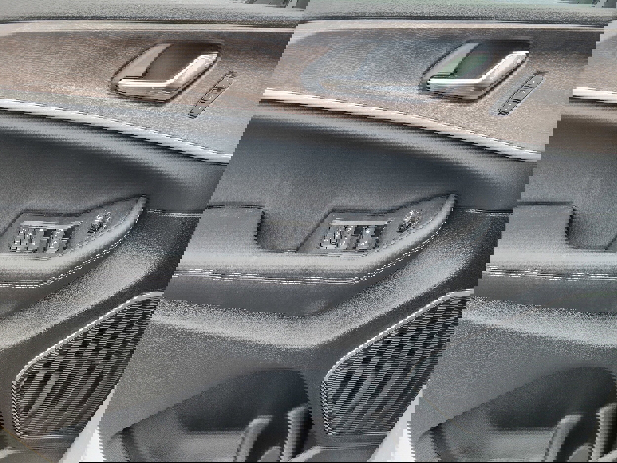 New 2026 Jeep Grand Cherokee Limited w/ Limited Altitude Package image 24