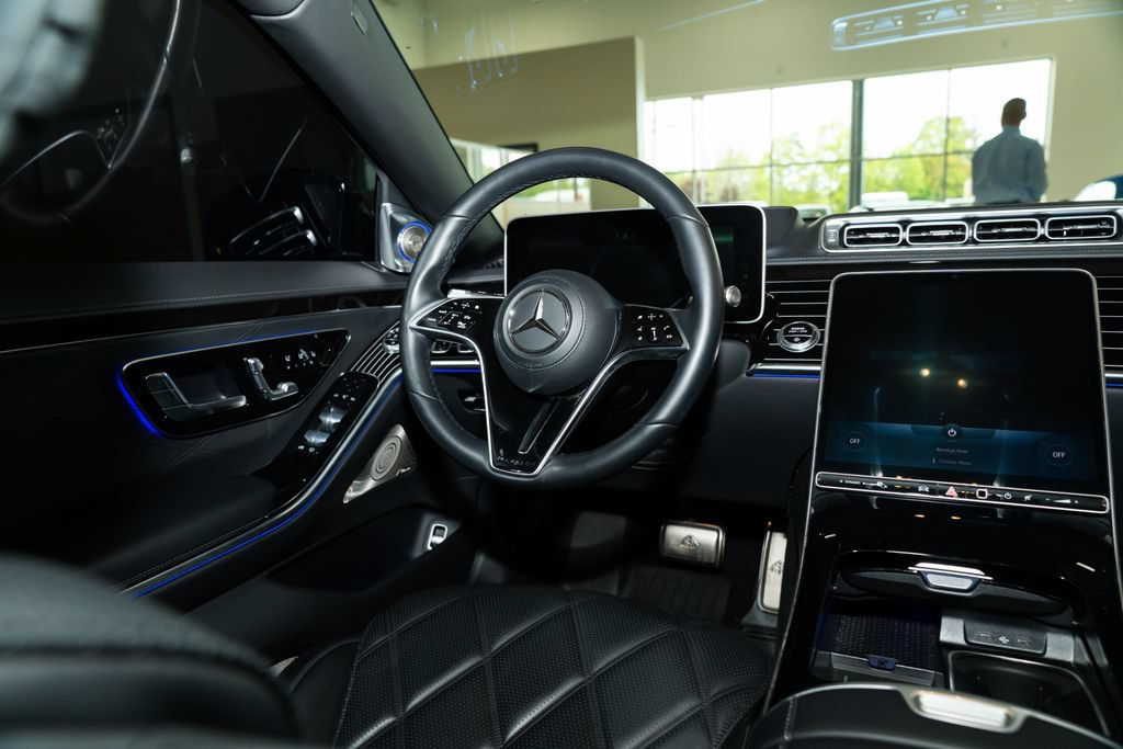 Certified 2022 Mercedes-Benz Maybach S 580 4MATIC image 40