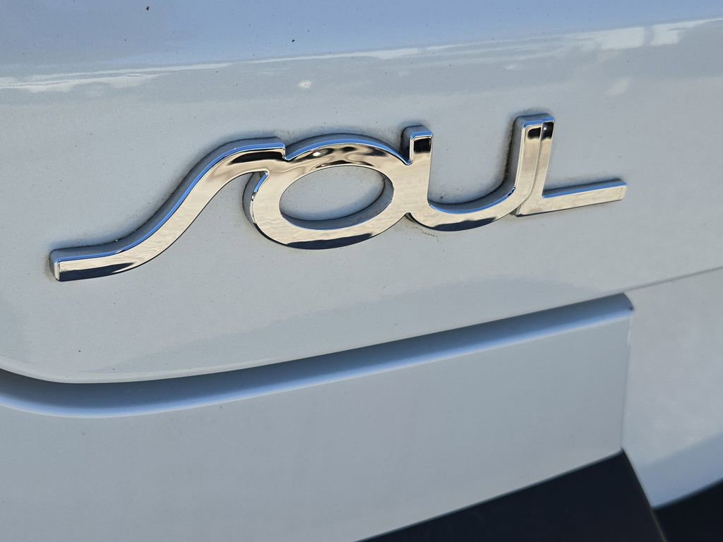 Certified 2020 Kia Soul S image 12
