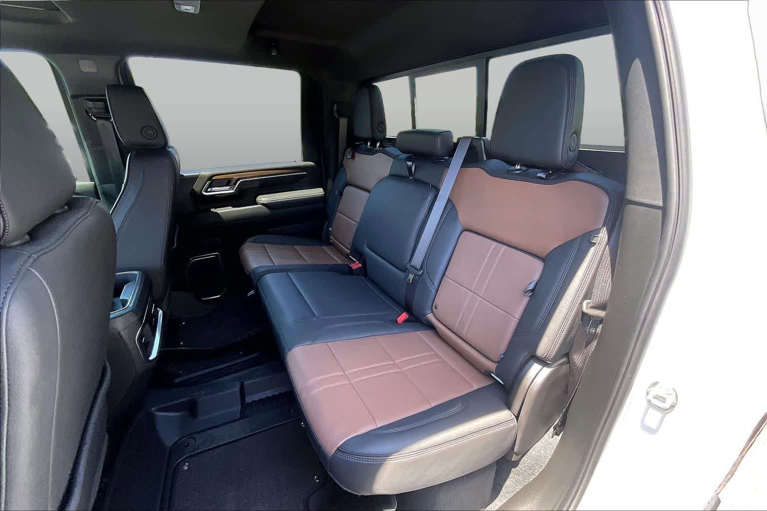 Certified 2025 Chevrolet Silverado 2500 High Country w/ High Country Premium Package AWD/4WD image 25