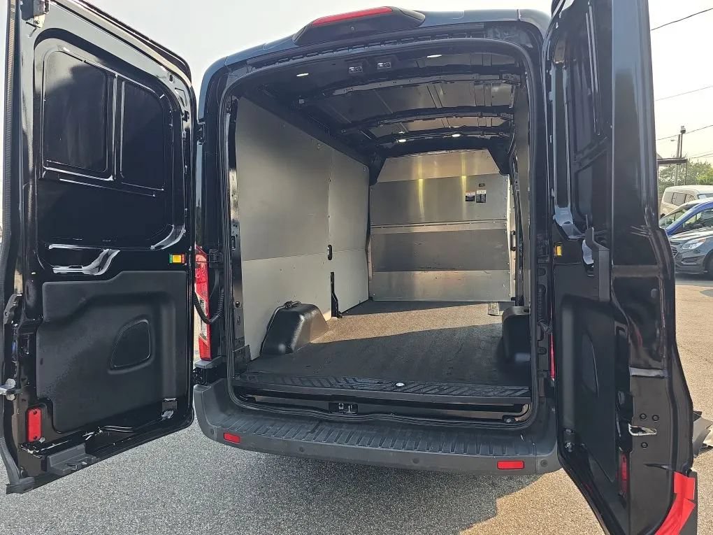 Used 2018 Ford Transit 350 148 Medium Roof RWD image 15