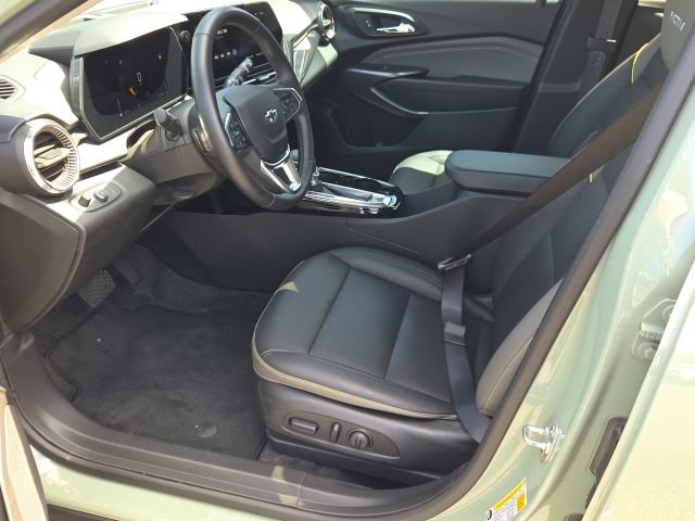 Used 2024 Chevrolet Trax ACTIV FWD image 12