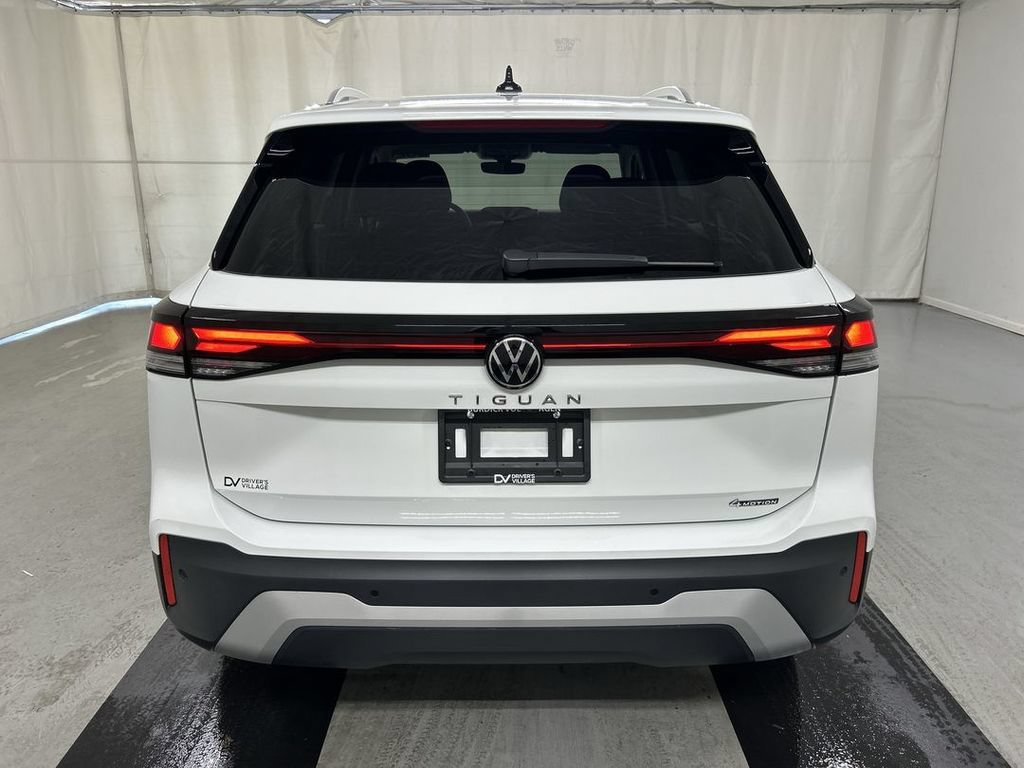 Certified 2026 Volkswagen Tiguan S w/ 18" Wheel Package AWD/4WD image 20
