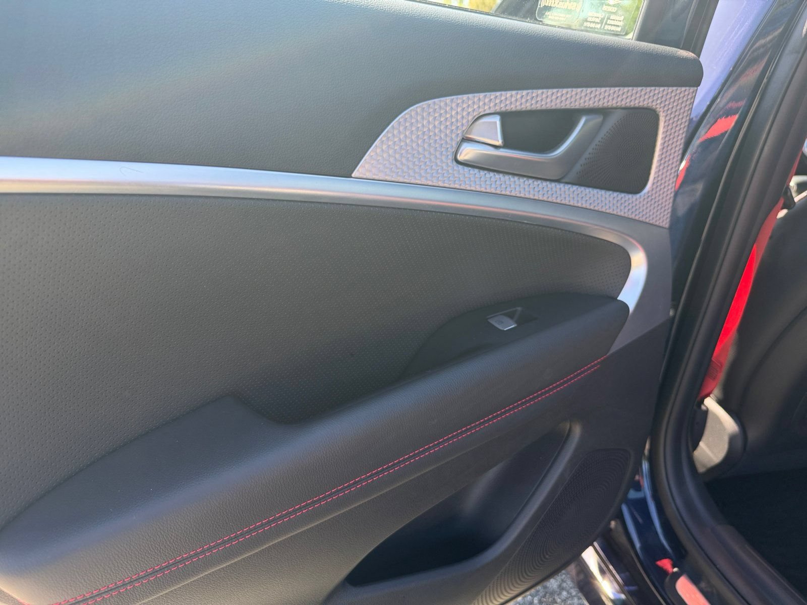 Used 2023 Genesis G70 2.0T w/ Sport Prestige Package AWD/4WD image 18