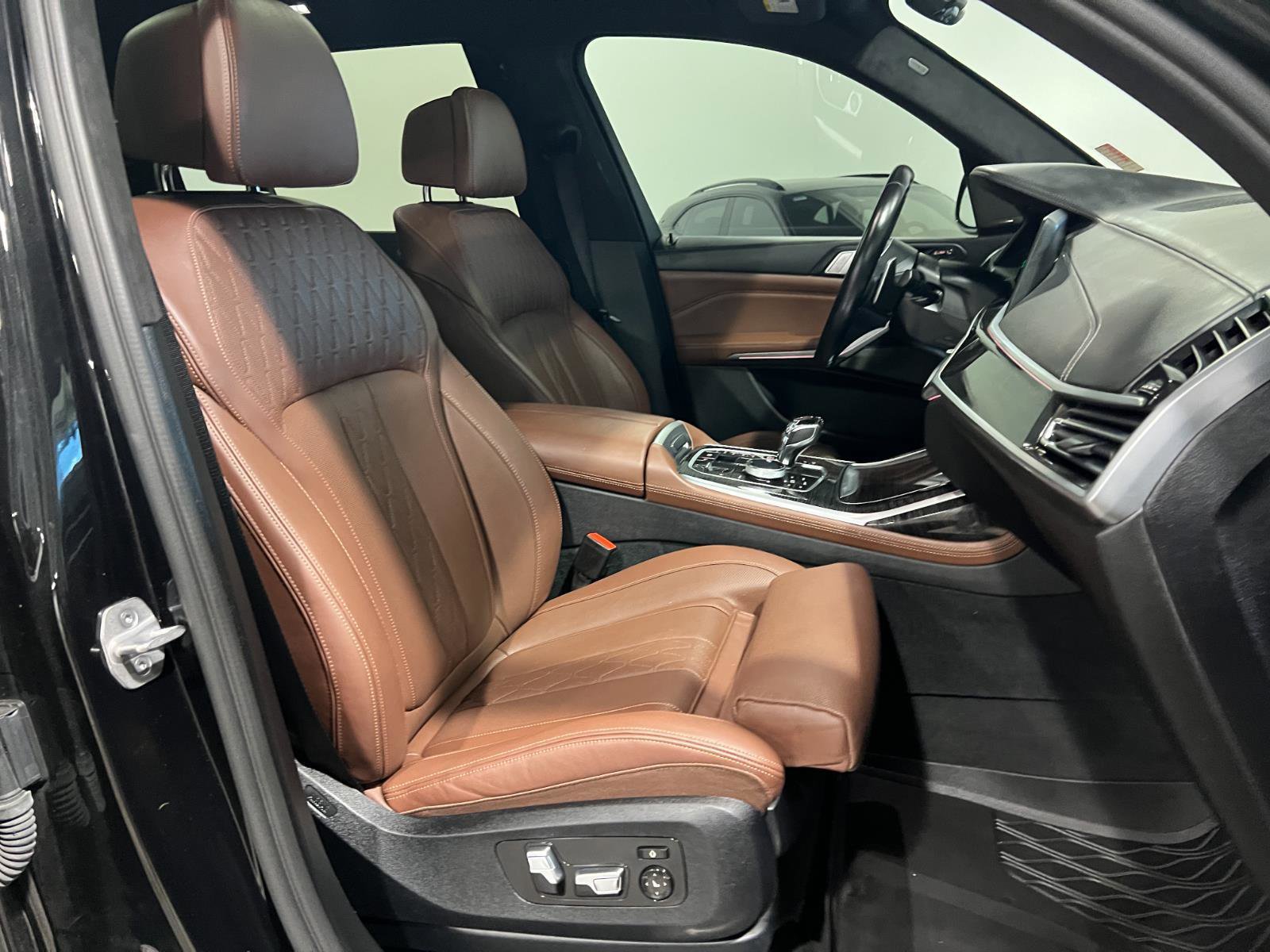 Used 2021 BMW X7 xDrive40i w/ M Sport Package image 52