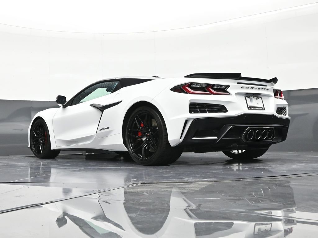 Used 2026 Chevrolet Corvette Z06 RWD image 19