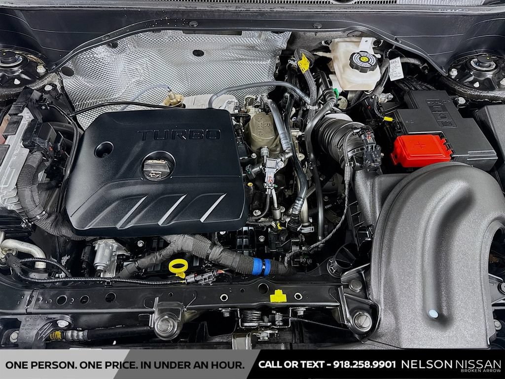 Used 2025 Buick Encore GX Sport Touring w/ Comfort Package AWD/4WD image 28