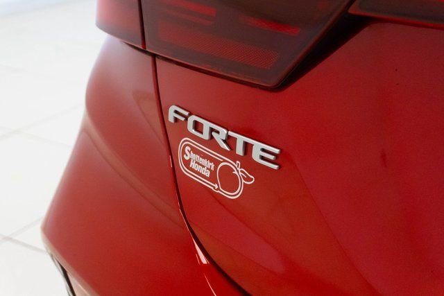 Used 2024 Kia Forte GT-Line w/ GT-Line Premium Package image 12