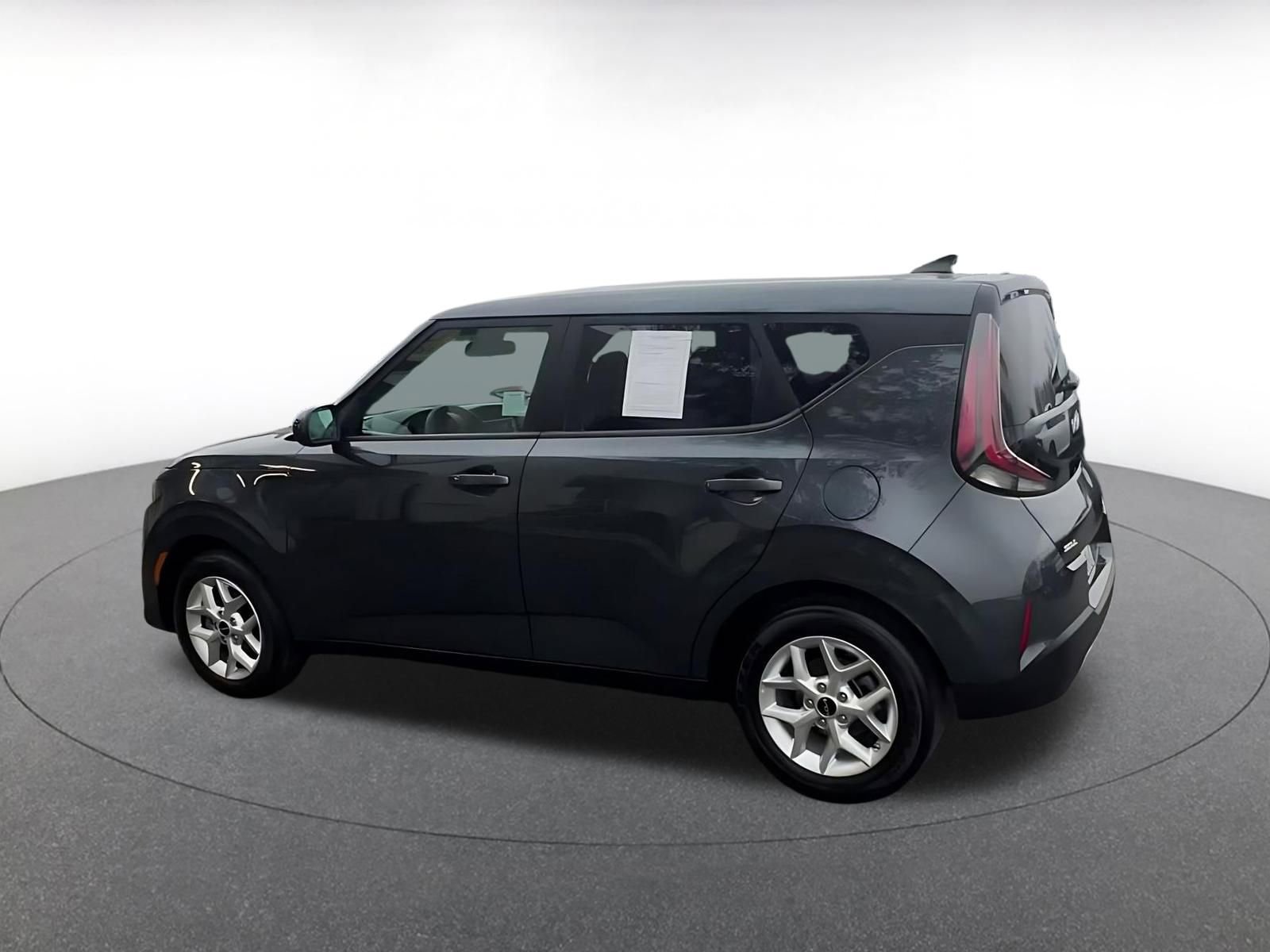 Used 2025 Kia Soul LX w/ LX Technology Package image 10