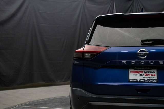 Used 2021 Nissan Rogue S image 12