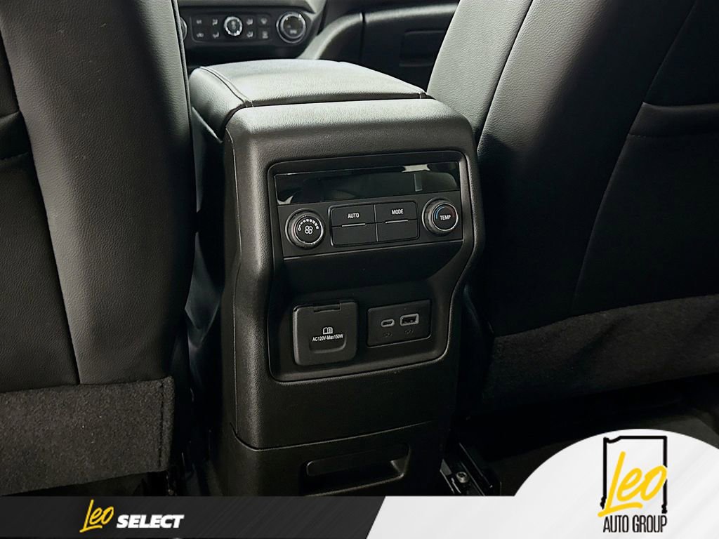 Used 2023 GMC Acadia SLT image 25