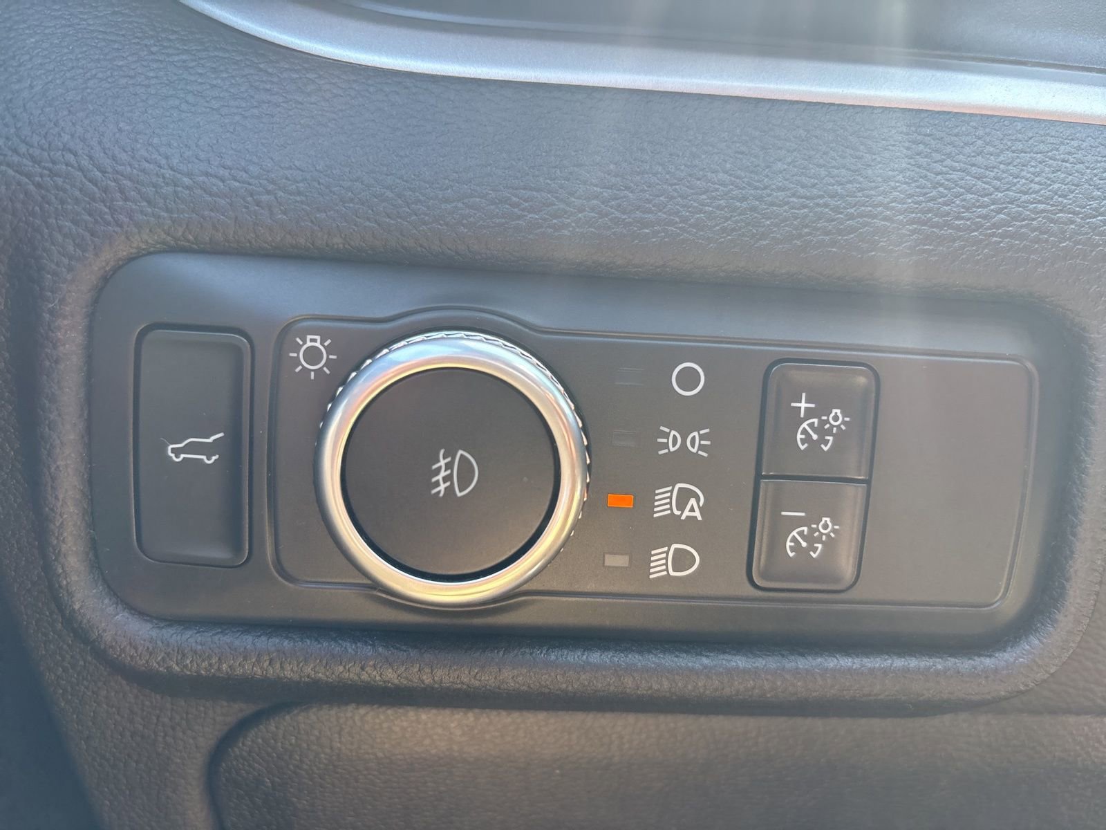 Used 2021 Ford Explorer XLT w/ Equipment Group 202A image 26