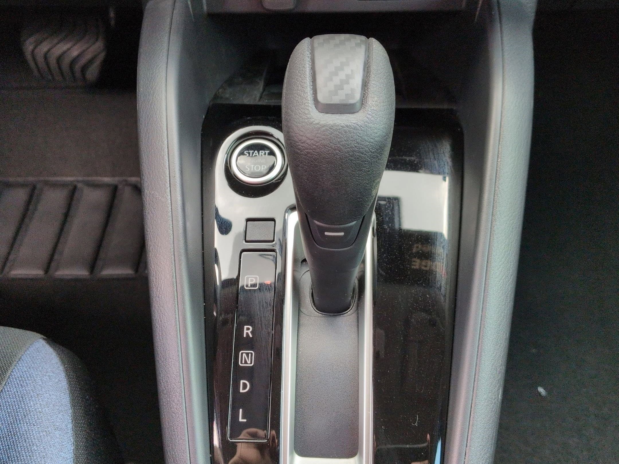 Used 2025 Nissan Versa SV w/ Trunk Package FWD image 26