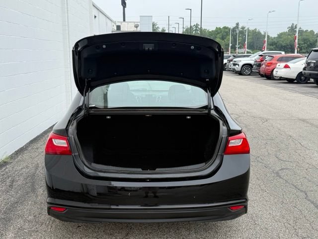 Used 2021 Chevrolet Malibu LS FWD image 9
