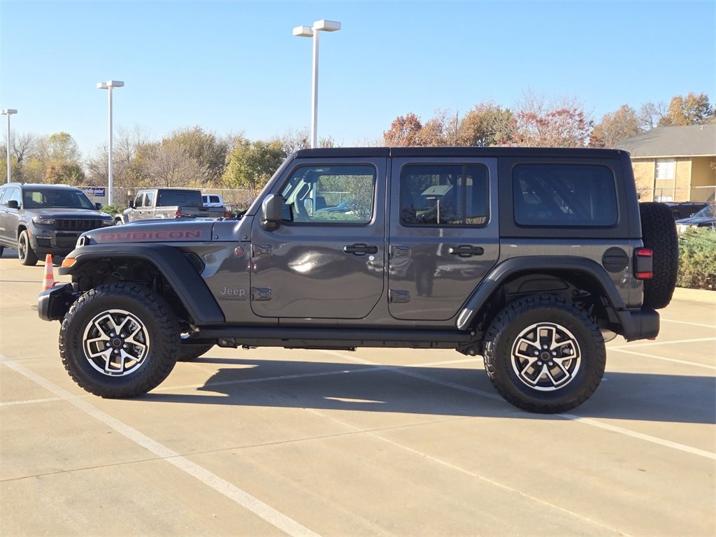 Used 2025 Jeep Wrangler Unlimited Rubicon w/ Technology Group image 5