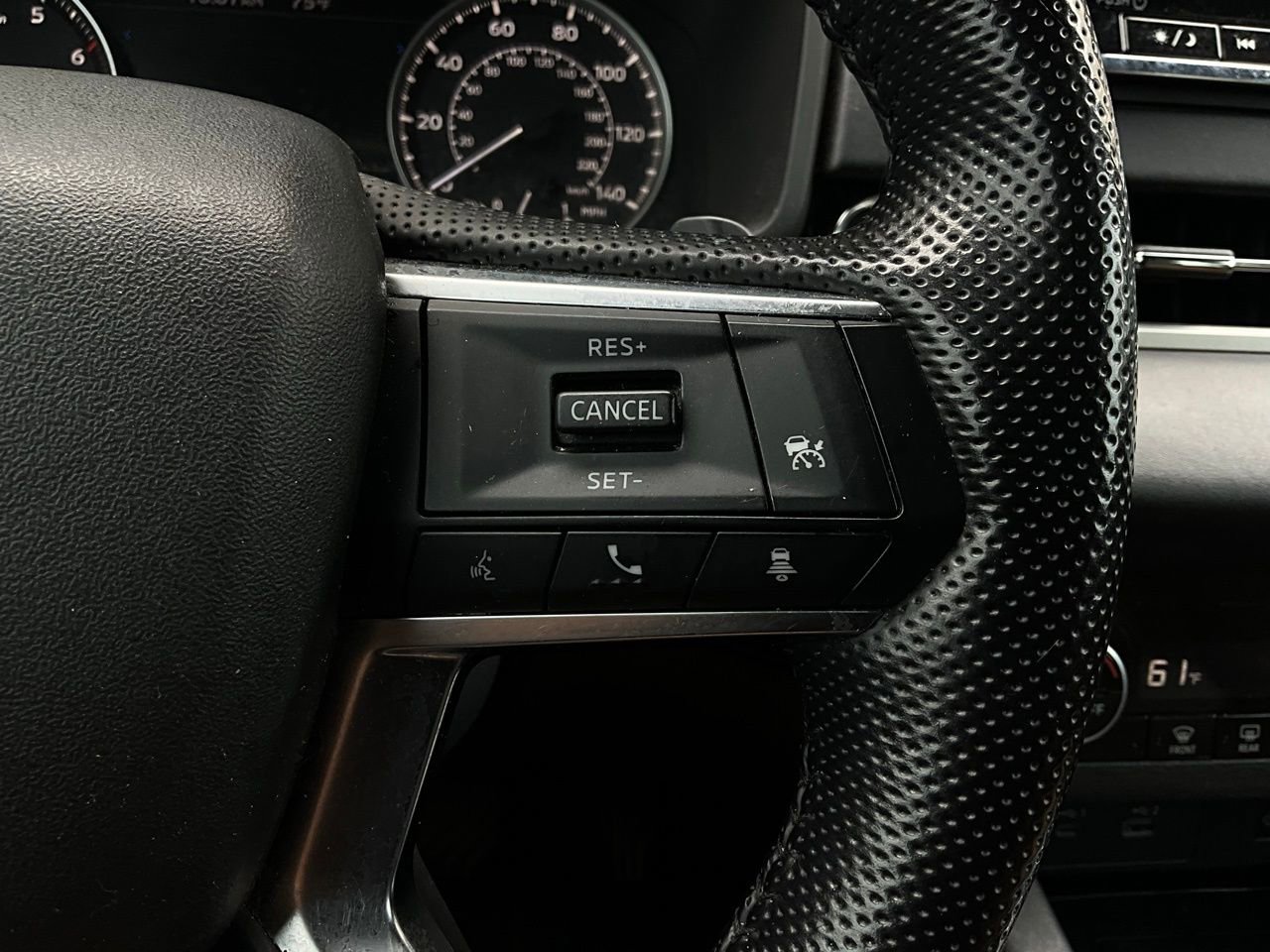 Used 2022 Mitsubishi Outlander SE image 35