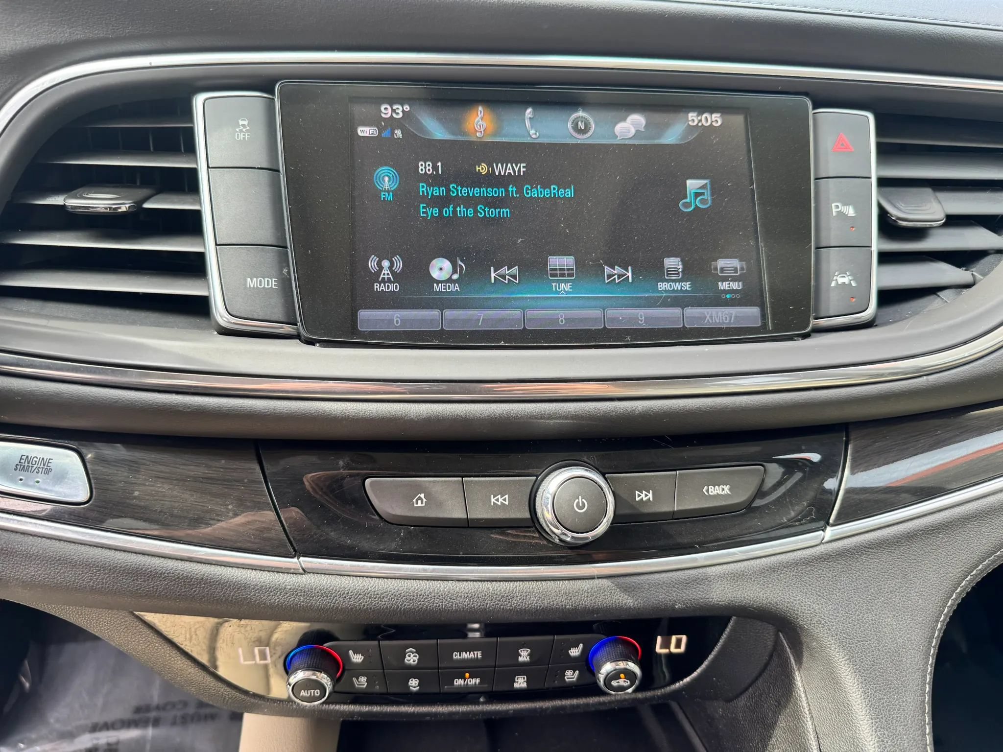 Used 2019 Buick Enclave Premium w/ Experience Buick Package FWD image 27