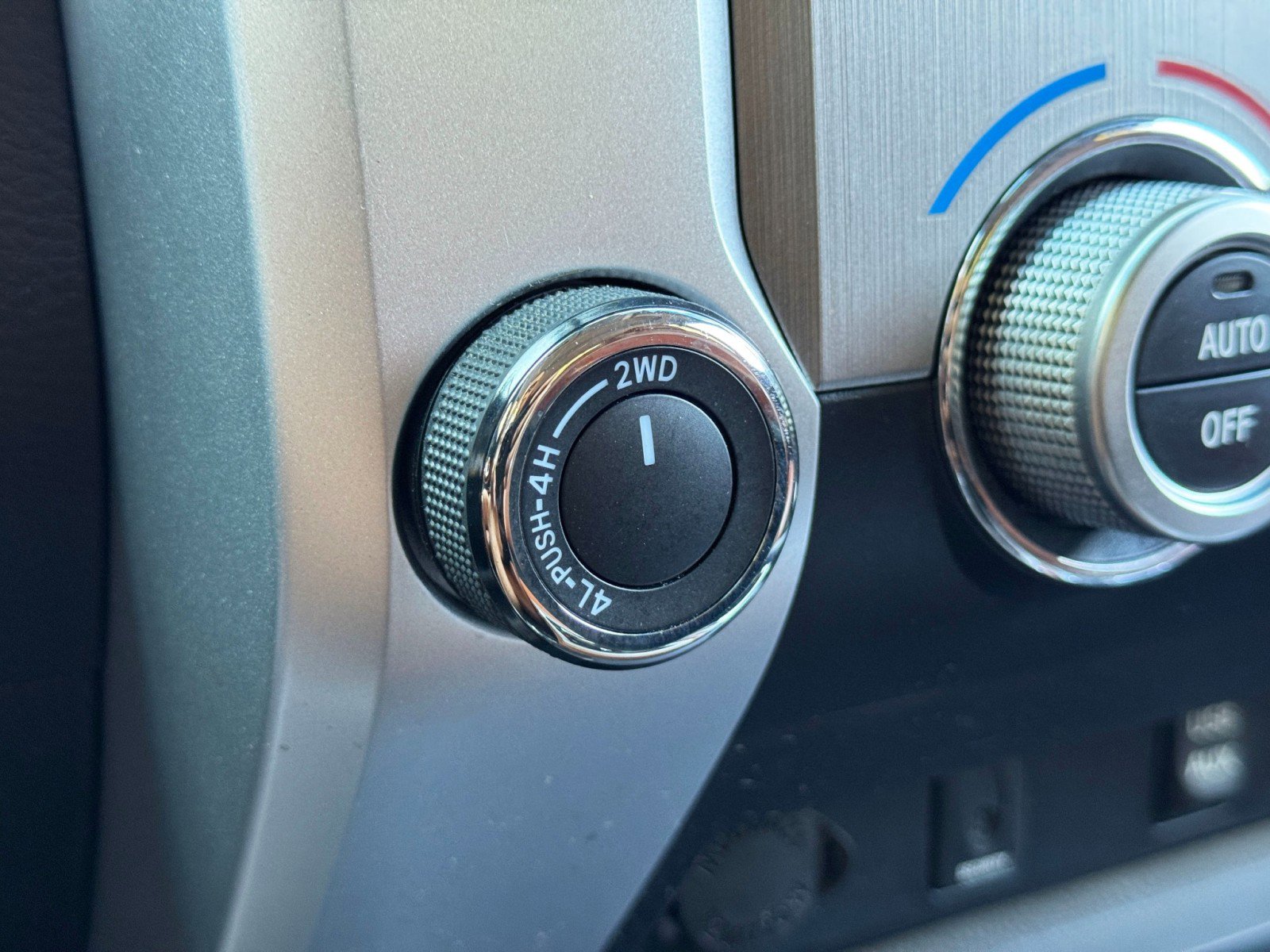 Used 2015 Toyota Tundra 1794 Edition image 29