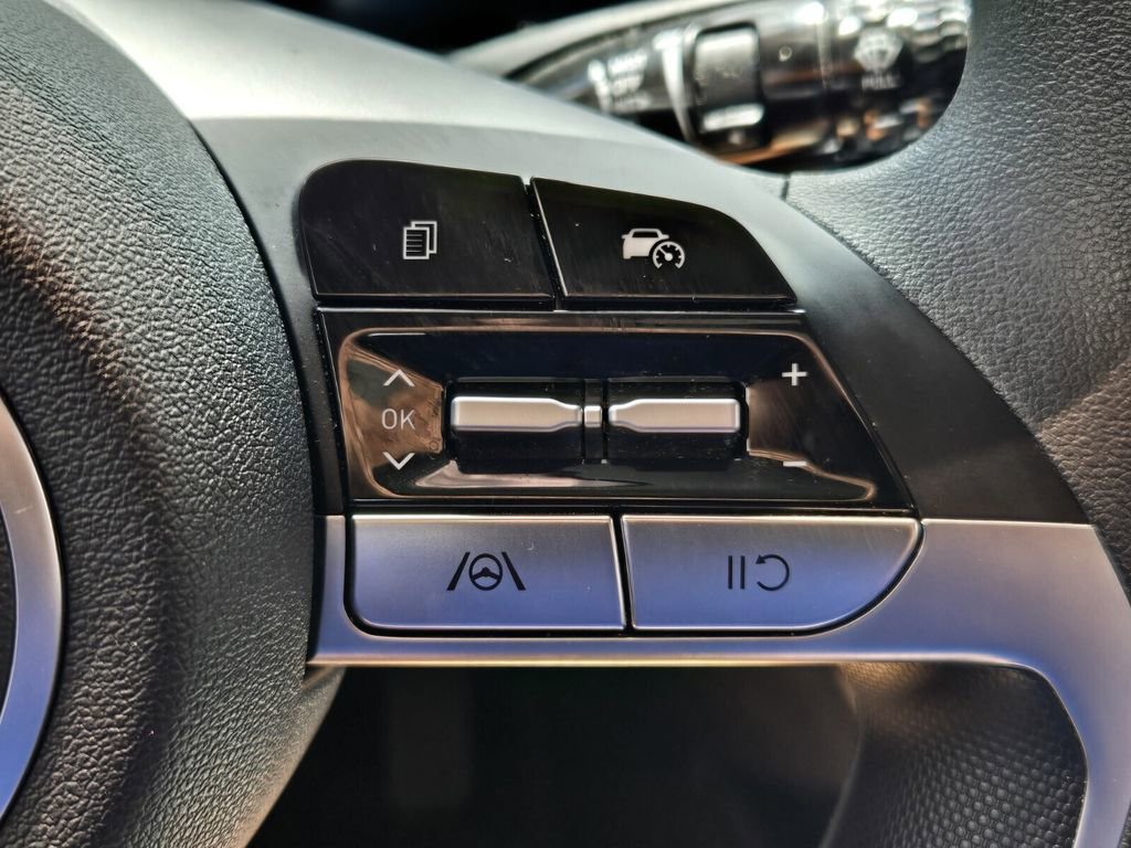 Certified 2024 Hyundai Elantra SEL FWD image 24