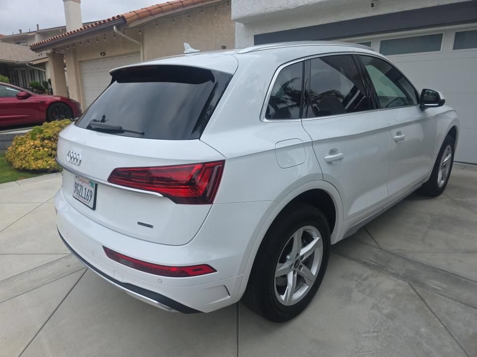 Used 2023 Audi Q5 2.0T Premium w/ Convenience Package AWD/4WD image 4