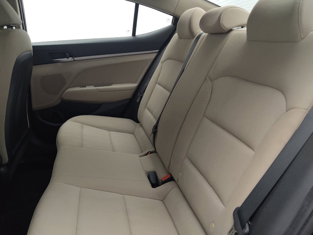 Used 2018 Hyundai Elantra SE FWD image 18