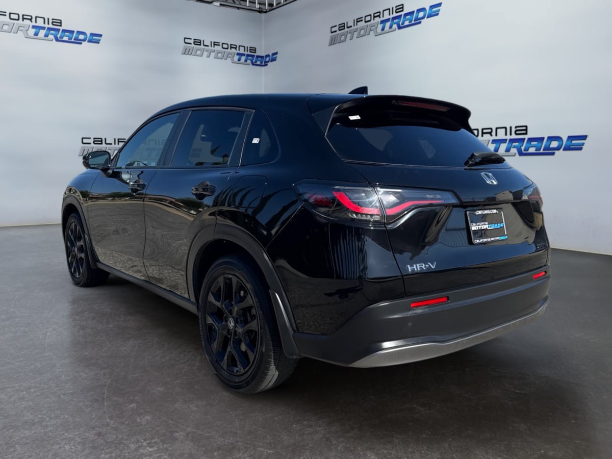 Used 2023 Honda HR-V Sport image 7