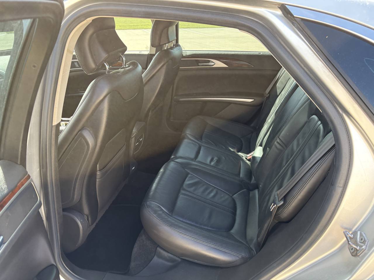 Used 2013 Lincoln MKZ FWD image 9