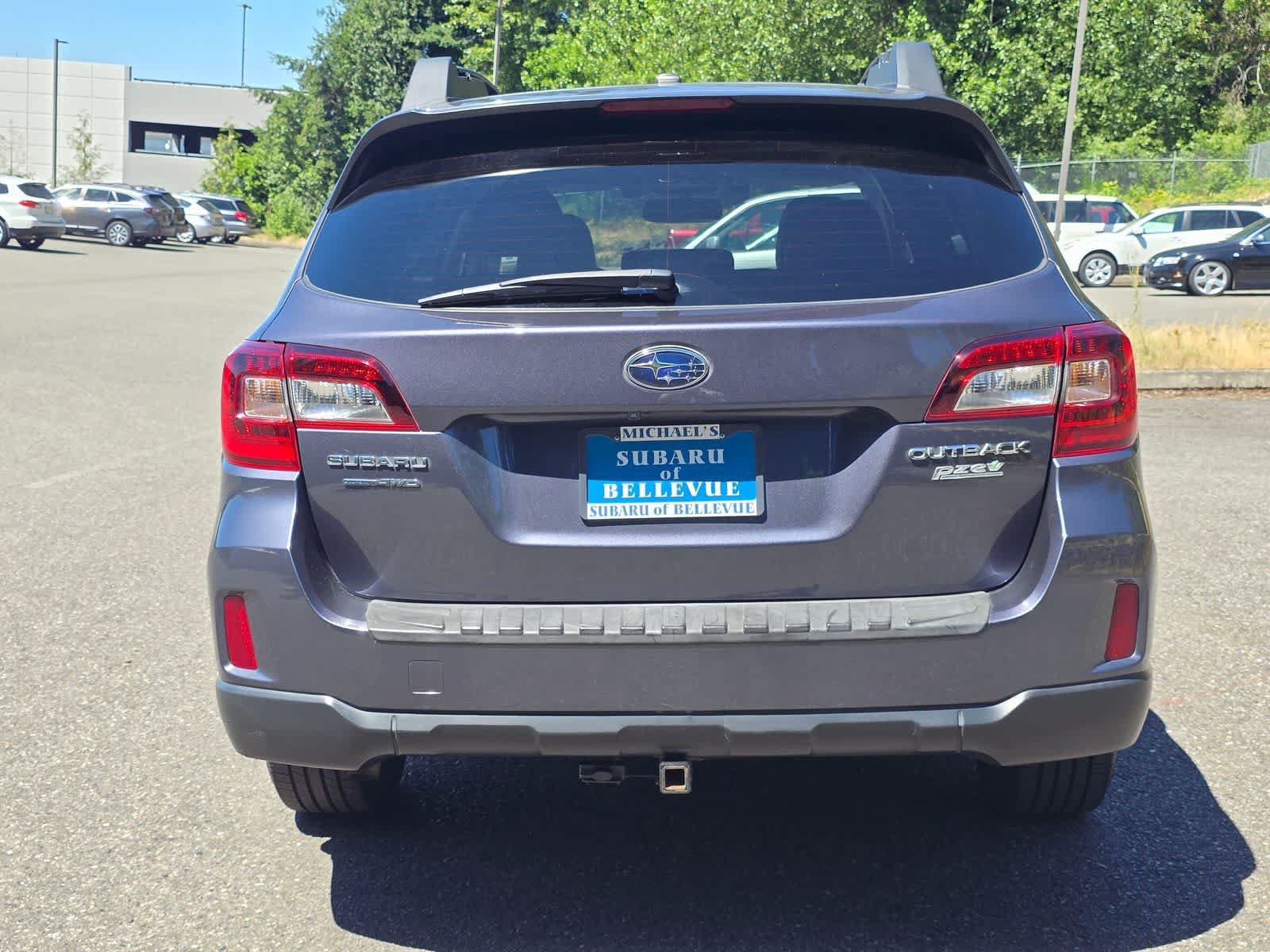 Used 2015 Subaru Outback 2.5i Limited AWD/4WD image 4