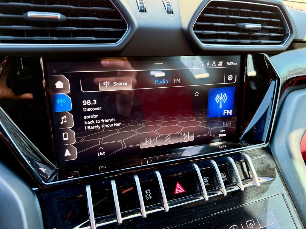 Used 2021 Lamborghini Urus image 36