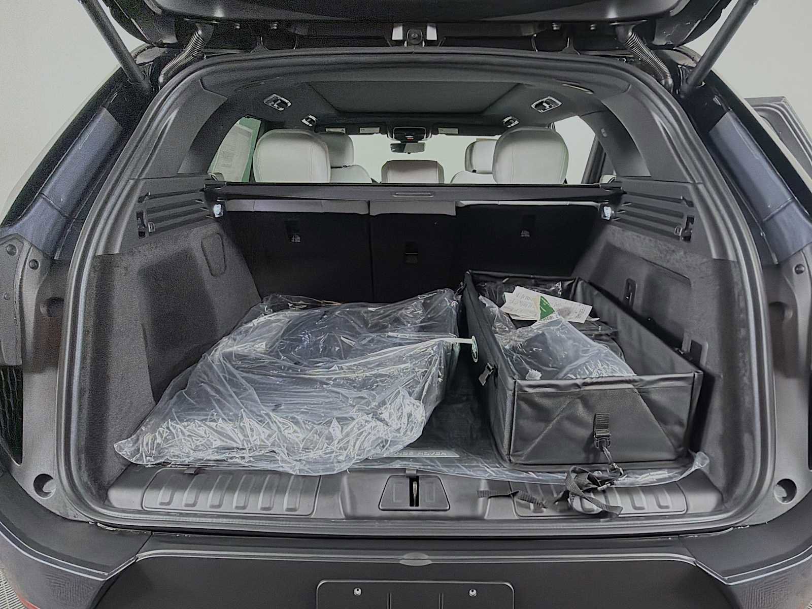 New 2026 Land Rover Range Rover Sport SE AWD/4WD image 25