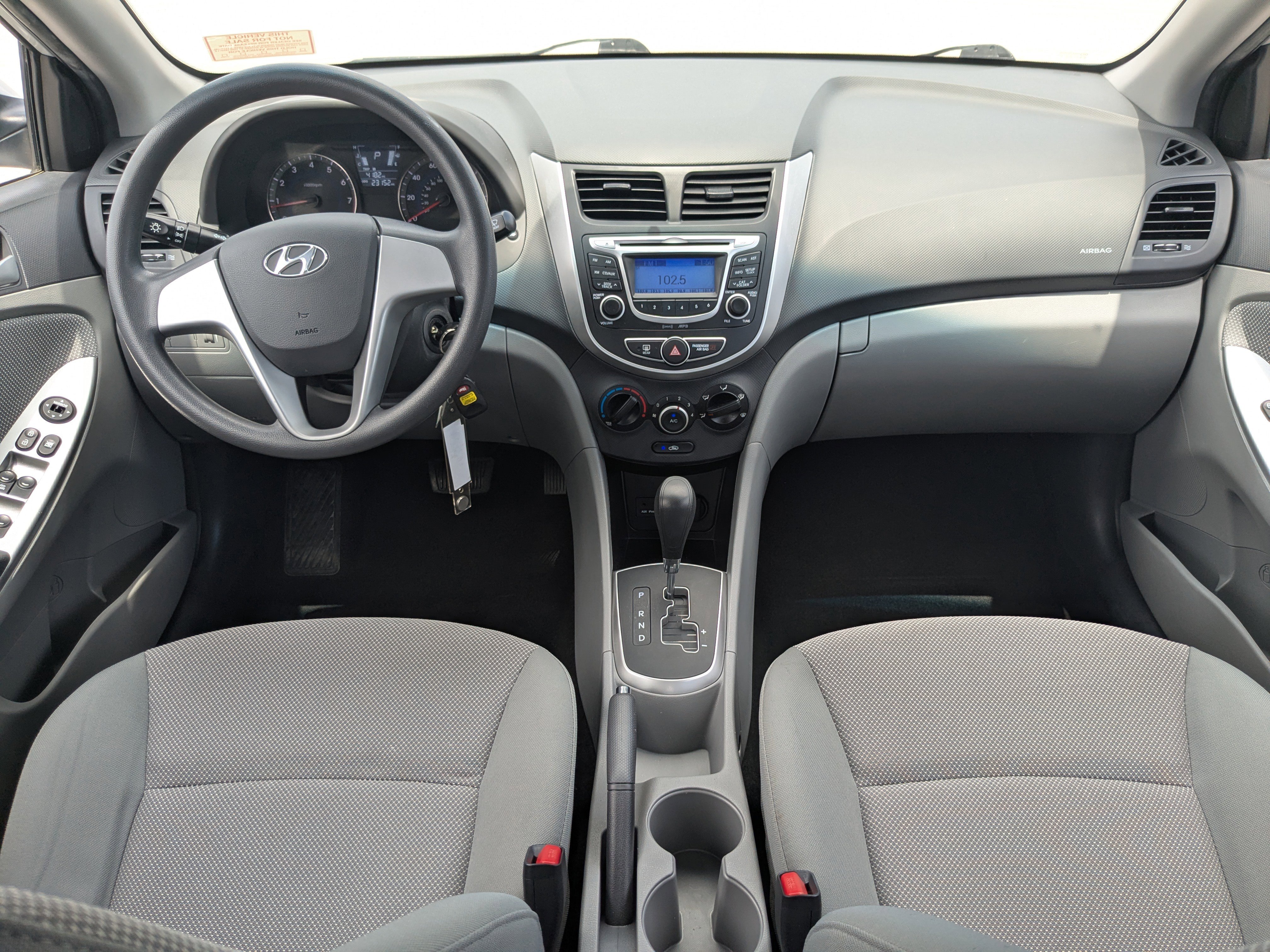 Used 2013 Hyundai Accent GLS FWD image 17