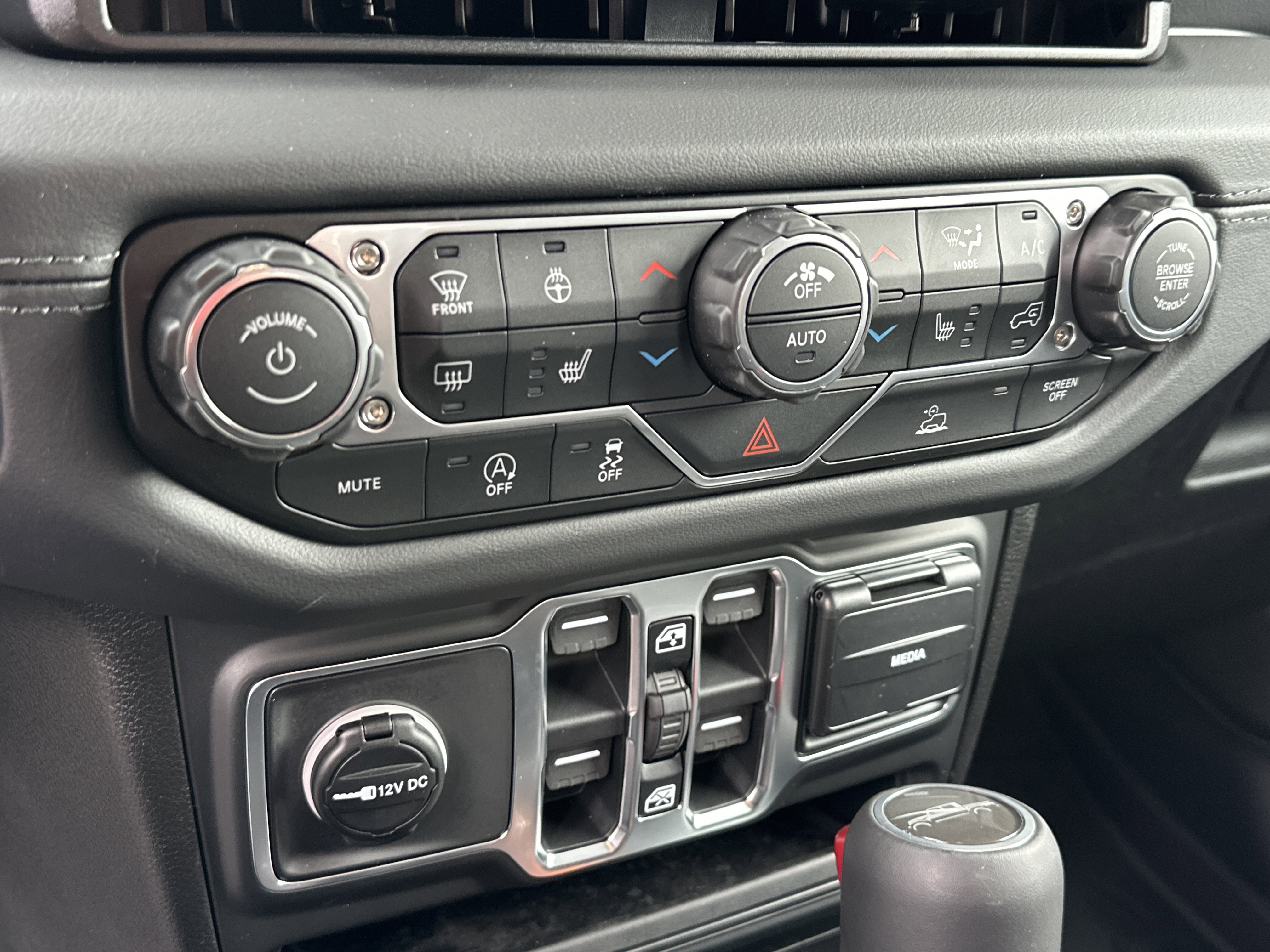 New 2026 Jeep Gladiator Sport image 5