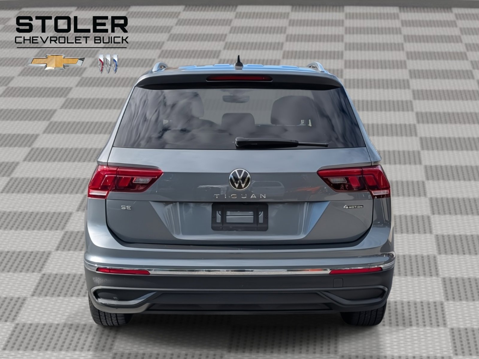 Used 2023 Volkswagen Tiguan SE w/ Panoramic Sunroof Package image 4