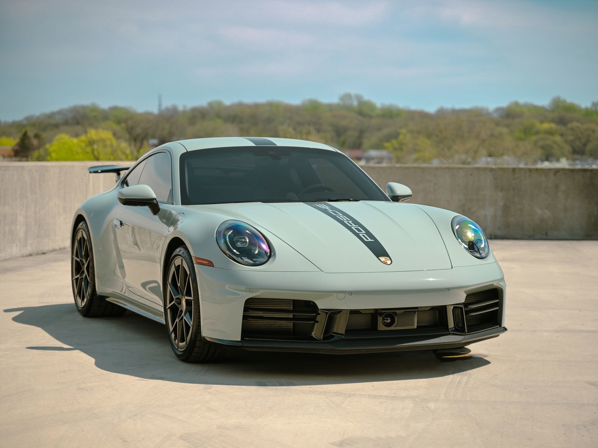 Used 2025 Porsche 911 Carrera RWD image 1