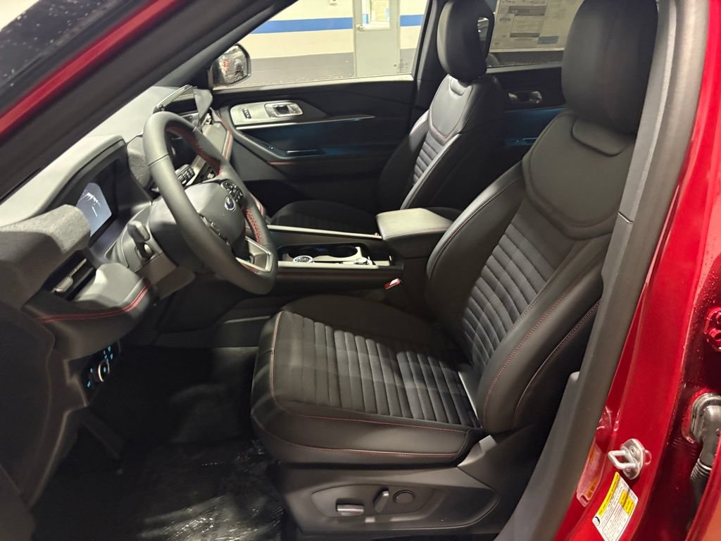 New 2026 Ford Explorer ST-Line w/ ST-Line Street Pack AWD/4WD image 12