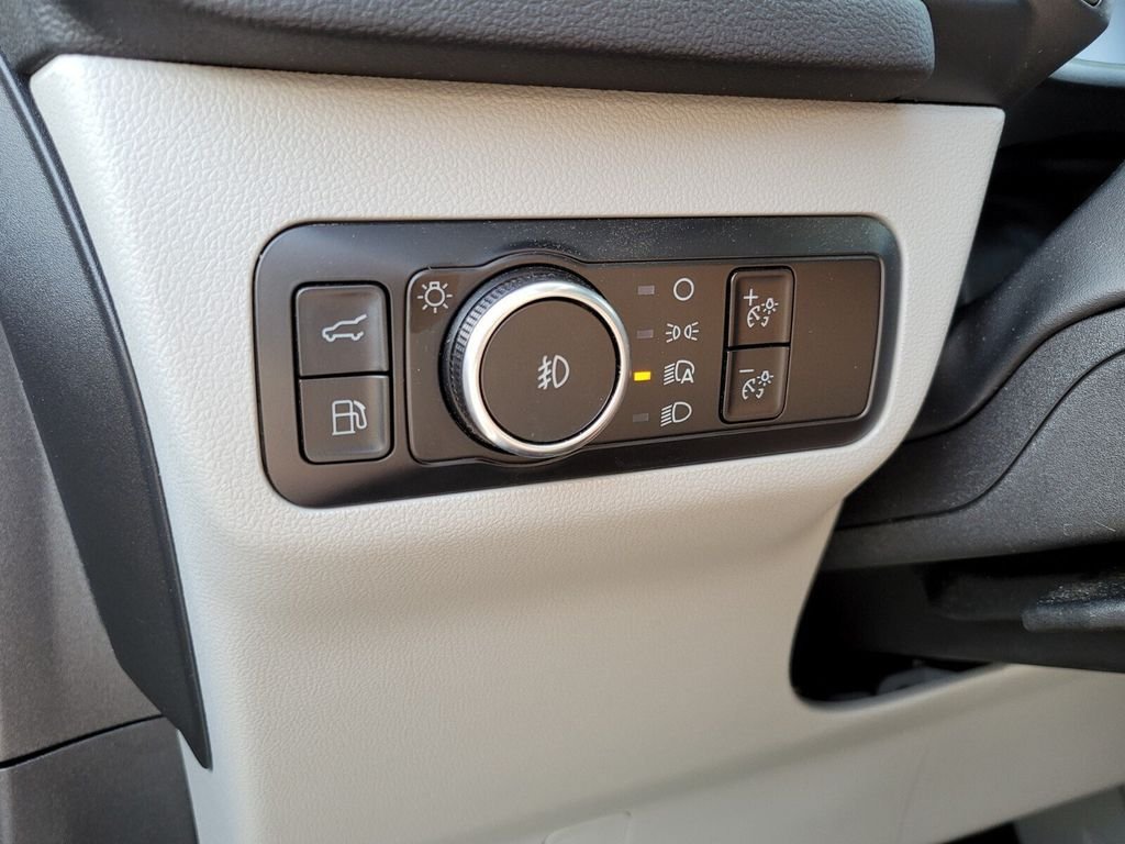 Used 2024 Ford Escape SE FWD image 30
