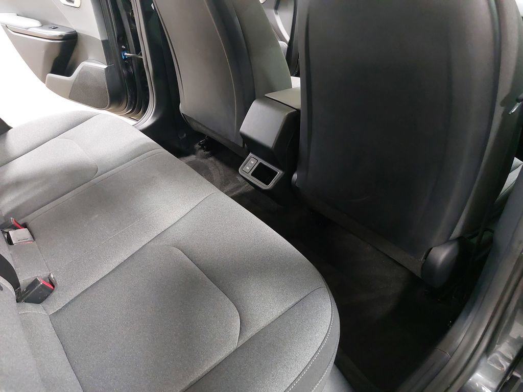 Used 2025 Kia K4 LXS image 11
