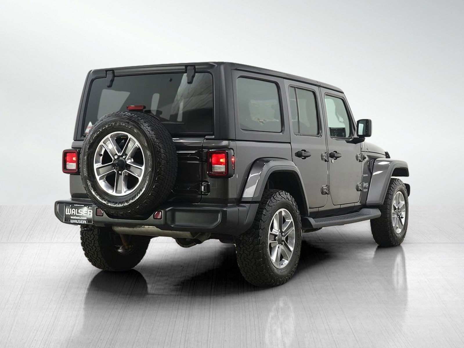 Used 2019 Jeep Wrangler Unlimited Sahara w/ Uconnect 4C Nav & Sound Group AWD/4WD image 5