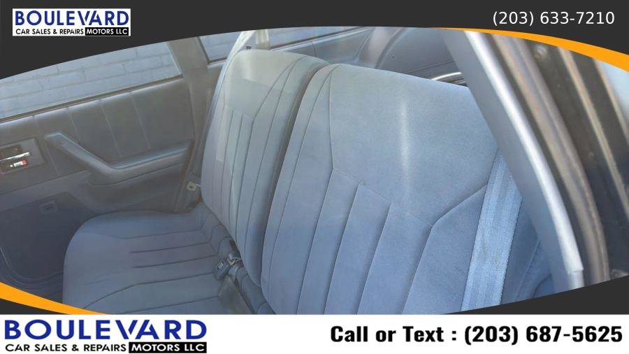 Used 1995 Oldsmobile Cutlass Ciera SL FWD image 24