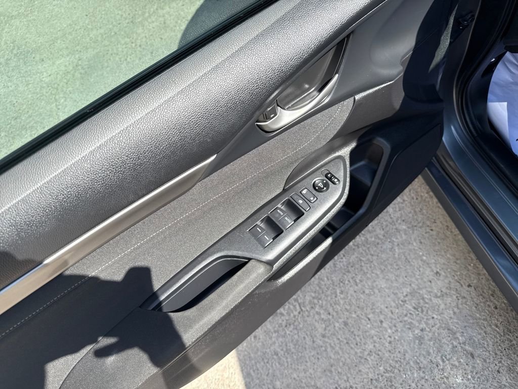 Used 2021 Honda Civic EX image 11