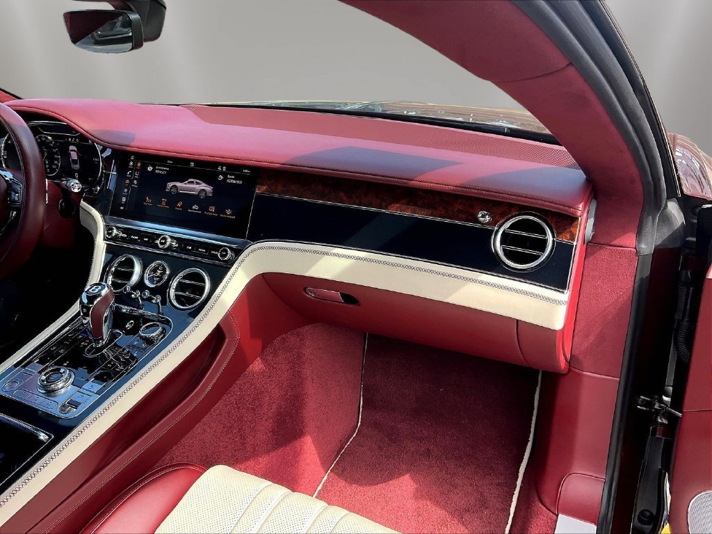 Used 2021 Bentley Continental GT AWD/4WD image 26