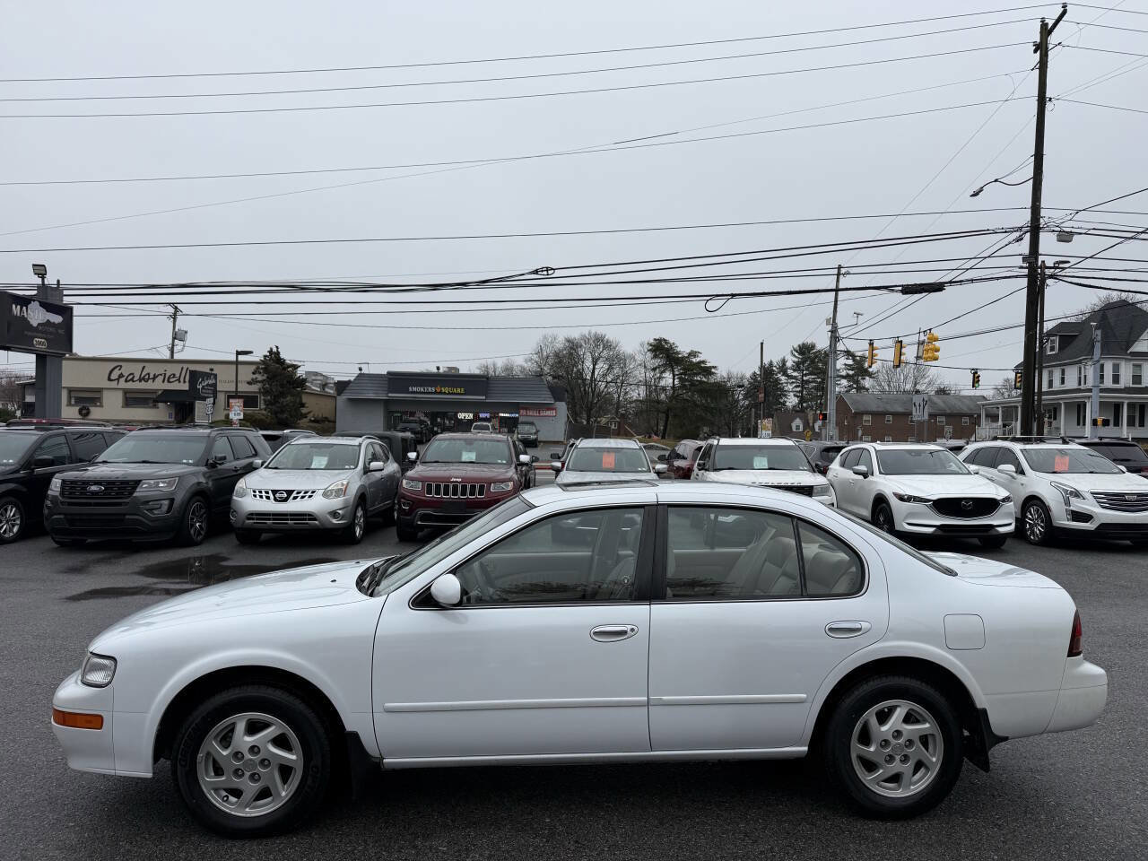 Used 1997 Nissan Maxima GLE image 4