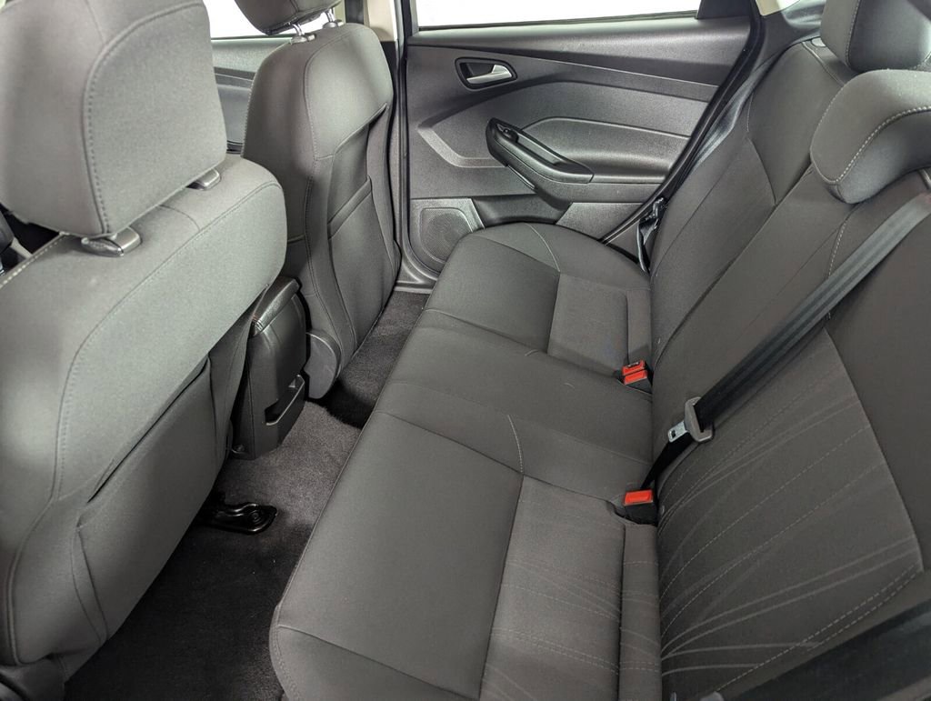 Used 2017 Ford Focus SE image 24