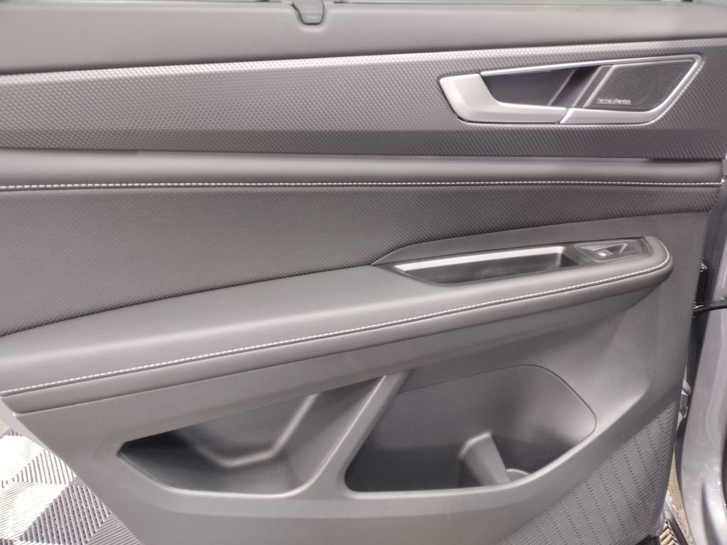 New 2026 Volkswagen Atlas Cross Sport SEL Premium R-Line image 26