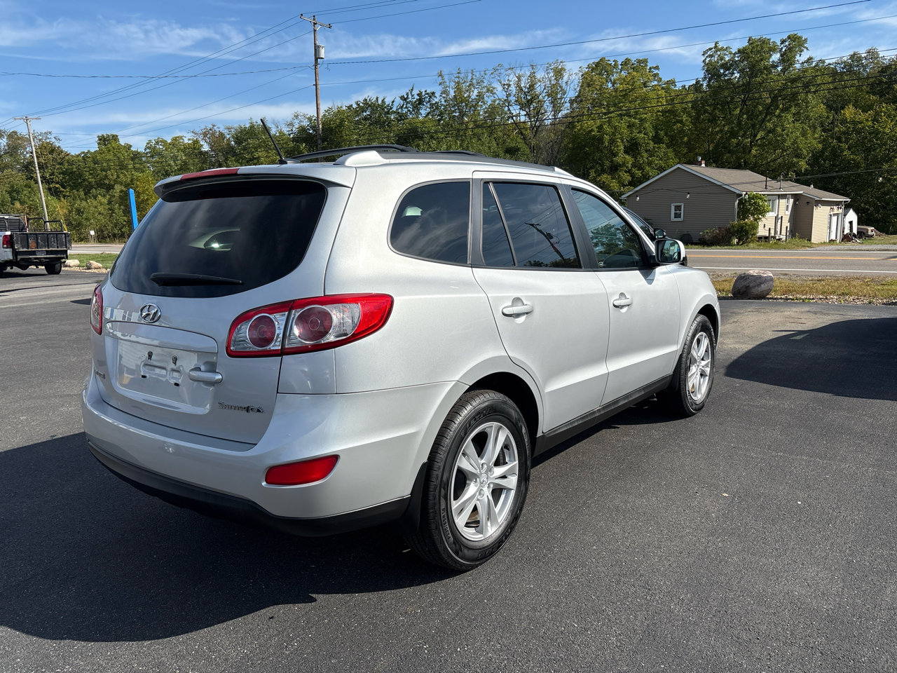 Used 2011 Hyundai Santa Fe SE image 6