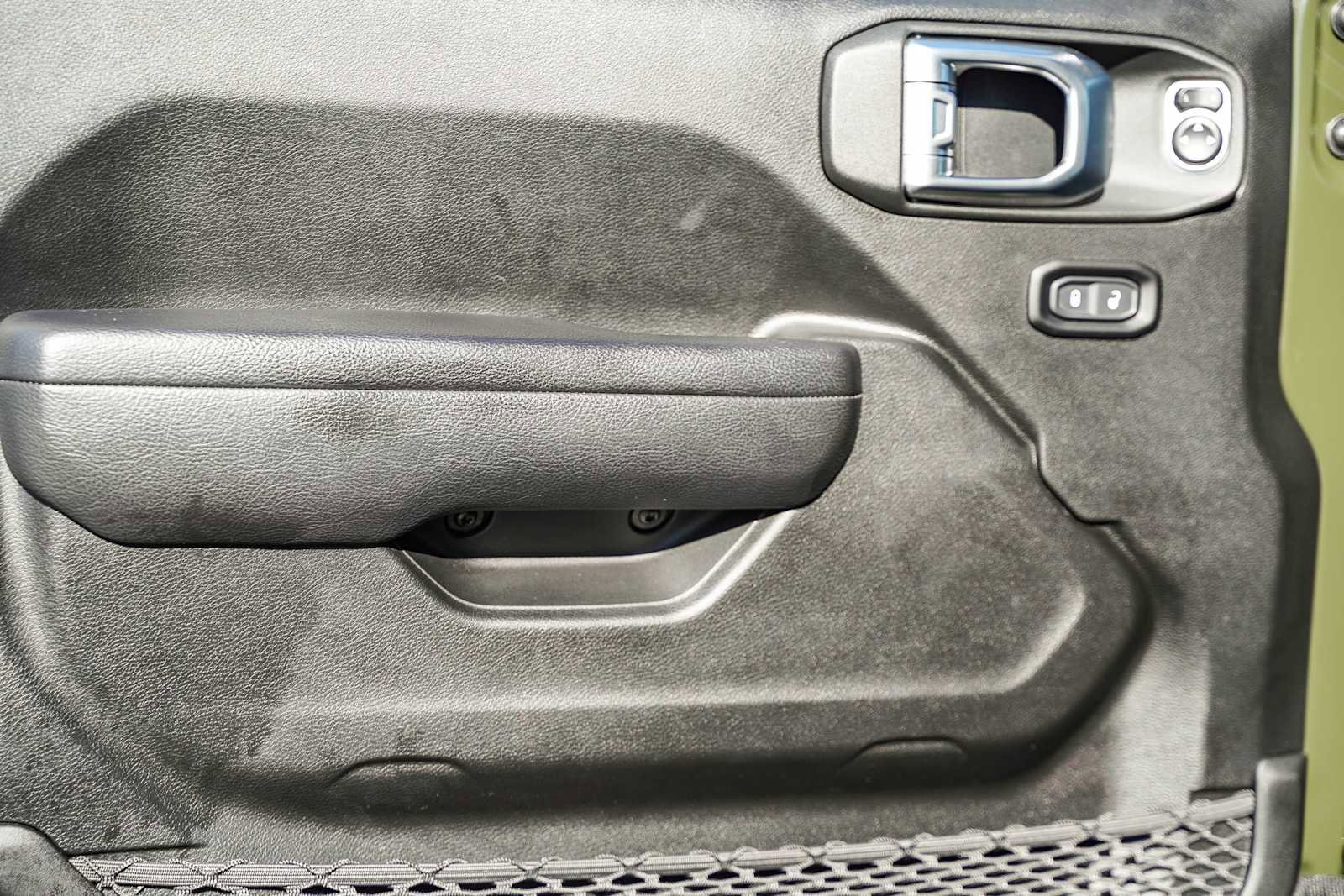 Used 2024 Jeep Wrangler Sport S image 17