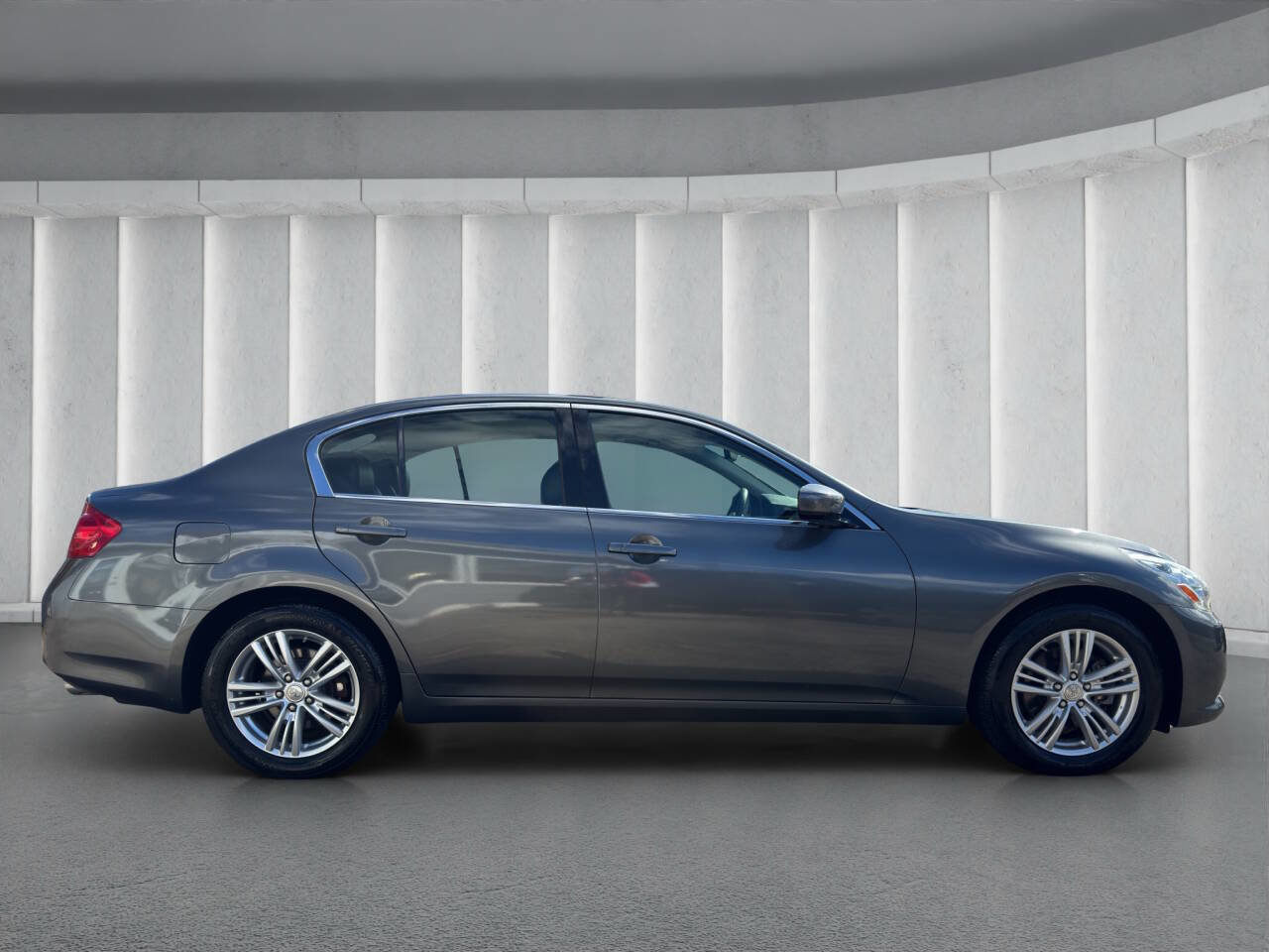 Used 2013 INFINITI G37 x Sedan w/ Premium Pkg image 6